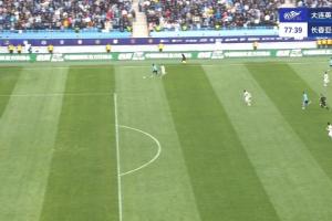 网页版登录入口-可惜了！马莱莱边路“煲汤”生吃对手，单刀挑射被扑！